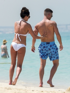 Danielle Lloyd feet photo thumbnail