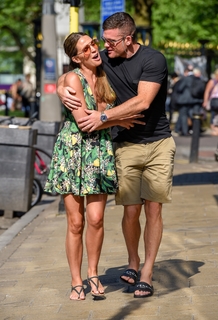 Danielle Lloyd feet photo thumbnail