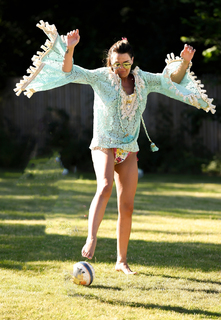Danielle Lloyd feet photo thumbnail