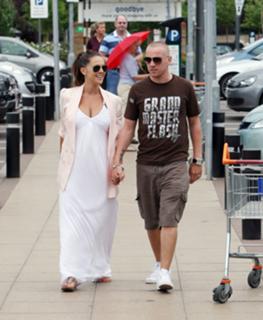 Danielle Lloyd feet photo thumbnail