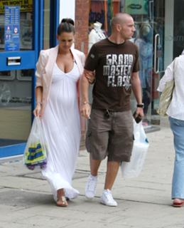 Danielle Lloyd feet photo thumbnail