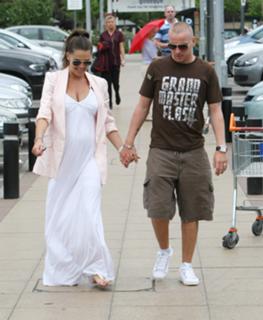 Danielle Lloyd feet photo thumbnail