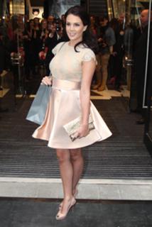 Danielle Lloyd feet photo thumbnail