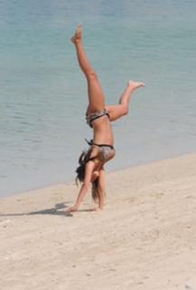 Danielle Lloyd feet photo thumbnail