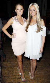 Danielle Lloyd feet photo thumbnail