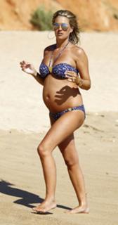 Danielle Lloyd feet photo thumbnail