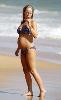 Danielle Lloyd feet photo thumbnail