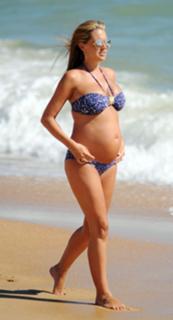 Danielle Lloyd feet photo thumbnail
