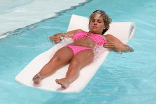Danielle Lloyd feet photo thumbnail