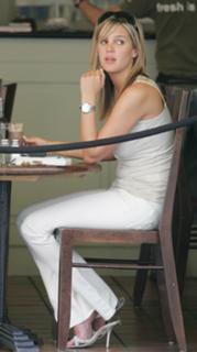 Danielle Lloyd feet photo thumbnail