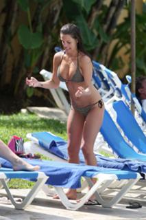 Danielle Lloyd feet photo thumbnail