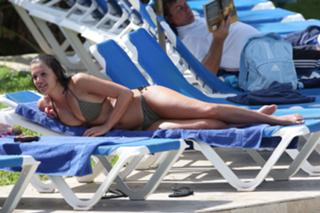 Danielle Lloyd feet photo thumbnail