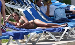 Danielle Lloyd feet photo thumbnail