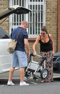 Danielle Lloyd feet photo thumbnail