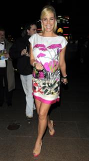 Danielle Lloyd feet photo thumbnail