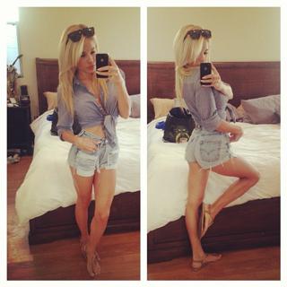 Danielle Mathers feet photo 5