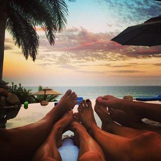Danielle Mathers feet photo 12