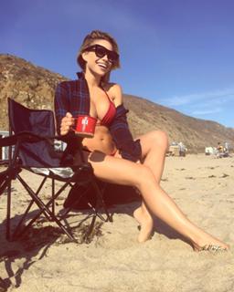Danielle Mathers feet photo 3