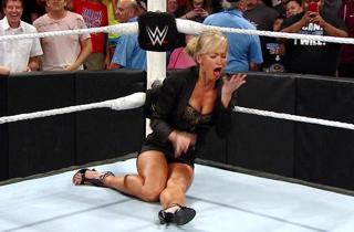 Danielle Moinet feet photo thumbnail