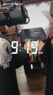 Danielle Moinet feet photo thumbnail