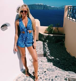 Danielle Moinet feet photo thumbnail