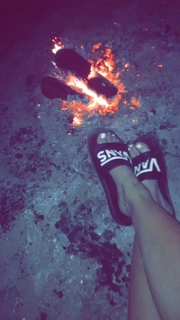 Danielle Moinet feet photo thumbnail
