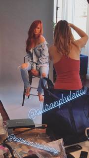 Danielle Moinet feet photo thumbnail