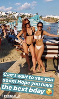 Danielle Moinet feet photo thumbnail