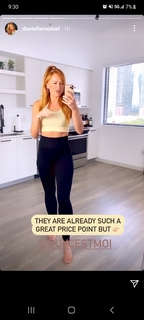 Danielle Moinet feet photo thumbnail