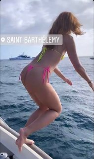 Danielle Moinet feet photo thumbnail