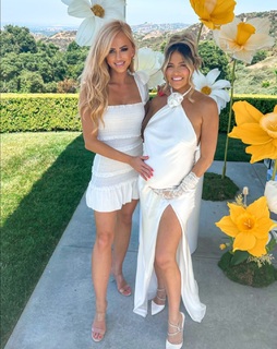 Danielle Moinet feet photo thumbnail