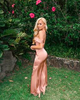 Danielle Moinet feet photo thumbnail