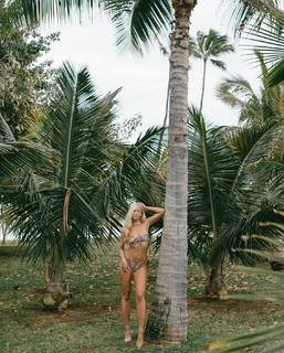 Danielle Moinet feet photo thumbnail