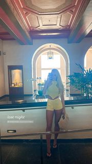 Danielle Moinet feet photo thumbnail