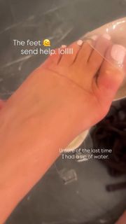Danielle Moinet feet photo 3