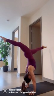 Danielle Nicolet feet photo thumbnail