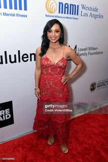 Danielle Nicolet feet photo thumbnail