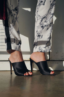 Danielle Noce feet photo 2