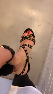 Danielle Noce feet photo 2