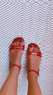 Danielle Noce feet photo 3