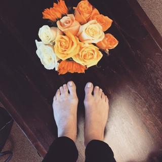 Danielle Panabaker feet photo thumbnail