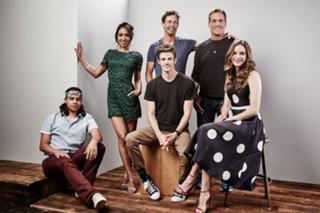 Danielle Panabaker feet photo thumbnail