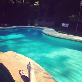 Danielle Panabaker feet photo thumbnail