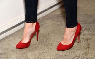 Danielle Panabaker feet photo thumbnail