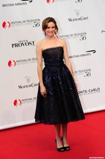 Danielle Panabaker feet photo thumbnail