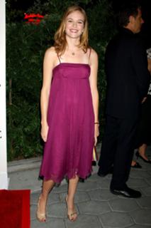 Danielle Panabaker feet photo thumbnail