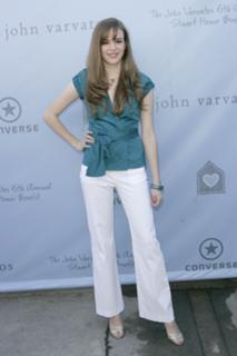 Danielle Panabaker feet photo thumbnail