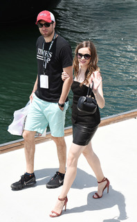 Danielle Panabaker feet photo thumbnail