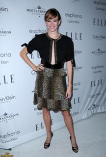 Danielle Panabaker feet photo thumbnail