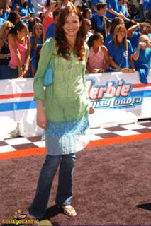 Danielle Panabaker feet photo thumbnail